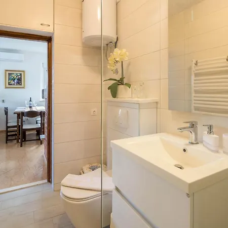 Karla - Two-bedroom With Sea View Lejlighed *