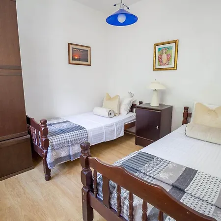 Karla - Two-bedroom With Sea View * 科尔丘拉