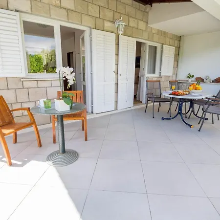 Karla - Two-bedroom With Sea View Korcula Town