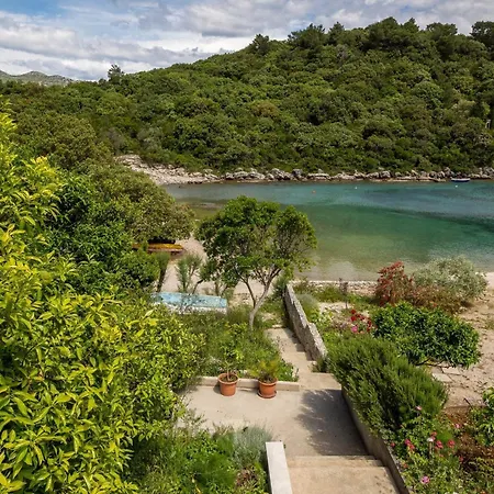 Karla - Two-bedroom With Sea View *