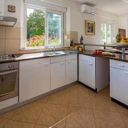 Karla - Two-bedroom With Sea View Korcula Town