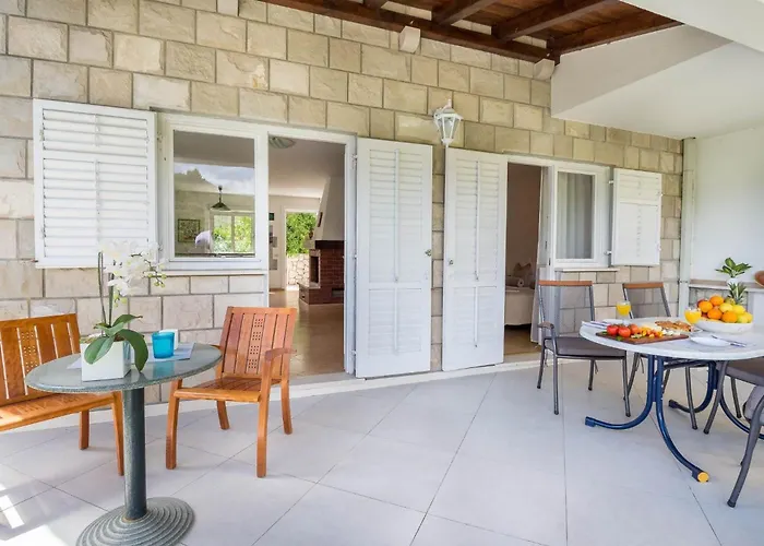 Karla - Two-bedroom With Sea View * 科尔丘拉