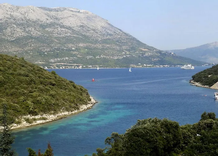 Karla - Two-bedroom With Sea View *