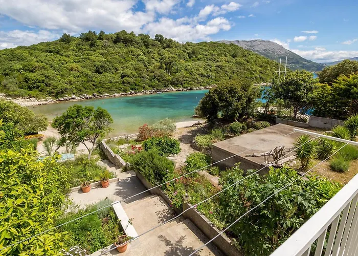 Karla - Two-bedroom With Sea View 科尔丘拉